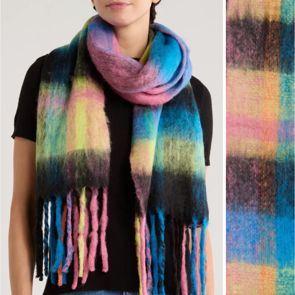NWT 💕 BCBG Colorful Plaid Blanket Wrap Scarf